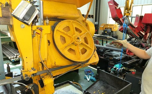 如何解决武鸣卧式金属带锯床切削时出现的断带现象？